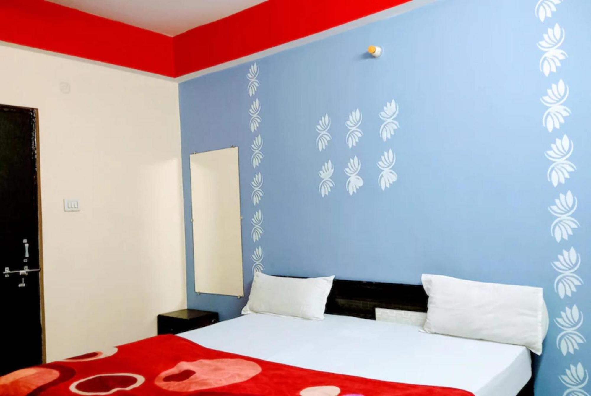 Goroomgo The Shivay Guest House Inn Варанаси Екстериор снимка